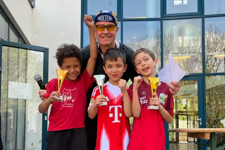 Siegerehrung  2. Aspernallee Schullauf